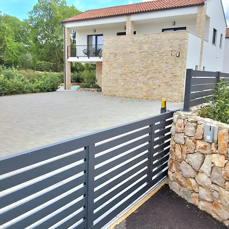 Aria Malinska With Heated Pool And Free E-bikes * Sveti Anton (Krk)